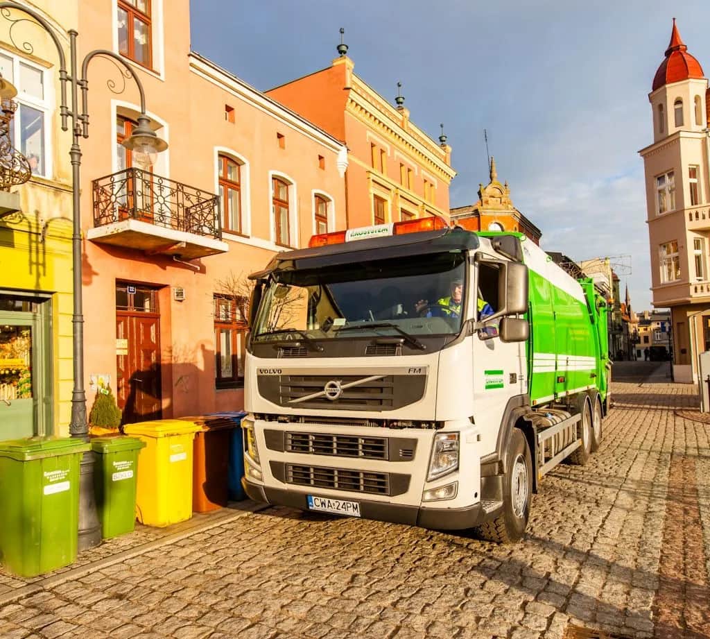 Samochód który zbiera elektrośmieci z osiedla - jak to działa?