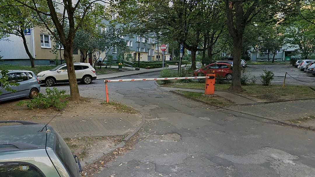 Jak otworzyć szlaban na osiedlu – proste sposoby i porady, które działają