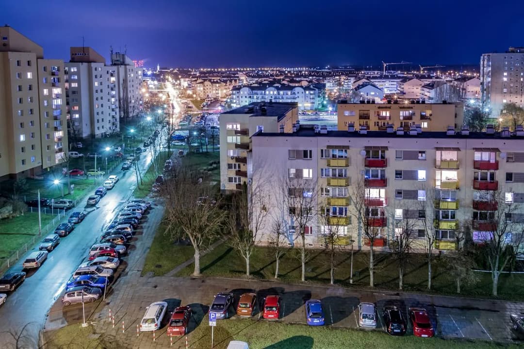 Czym ogrzewać mieszkanie w bloku? Sprawdź najtańsze opcje ogrzewania